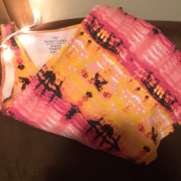 Tight tunic - Picture 4 of 4